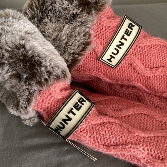 New HUNTER Slipper Socks Pink Faux Fur Knit Brown Gray One Size - Picture 5 of 7
